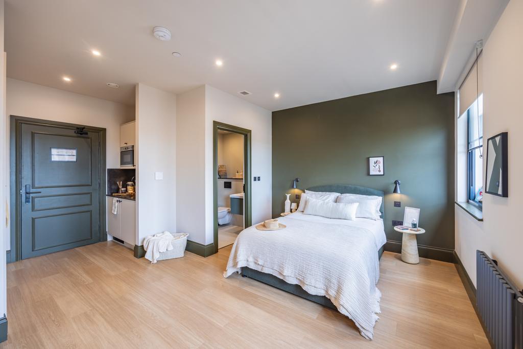 Apartment in Sheffield, Yorkshire - View 3
