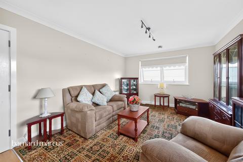 2 bedroom flat for sale, London Road, Cheam, Sutton