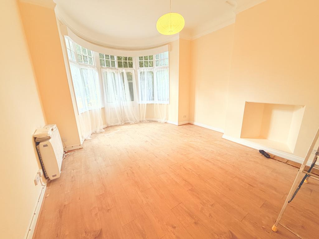 Apartment in London - View 3