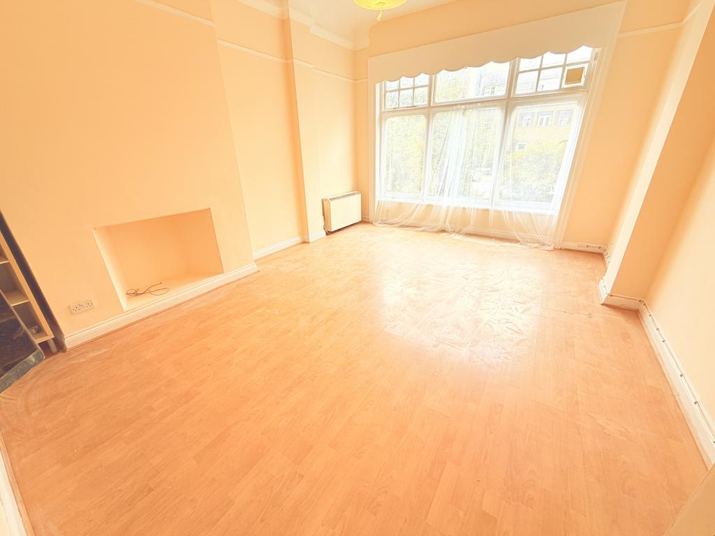 Apartment in London - More