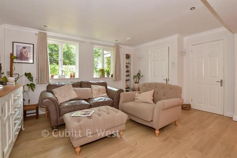 4 bedroom semi-detached house for sale, Spierbridge Road, Storrington RH20