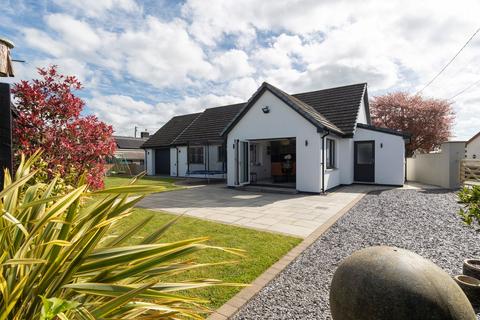 4 bedroom detached bungalow for sale, West Hook Road, Hook, Haverfordwest, SA62