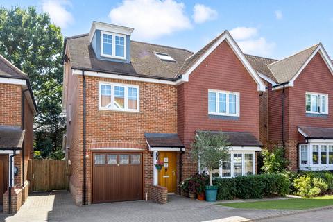 undefined, Firs Close, Horsham, RH12