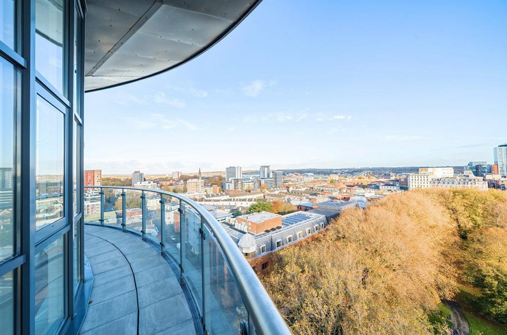 Apartment in Hampshire - View 3
