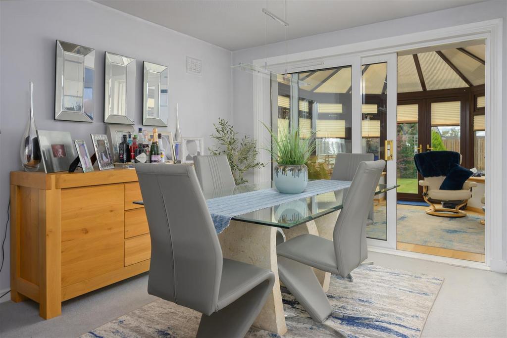 House in Perth - View 4