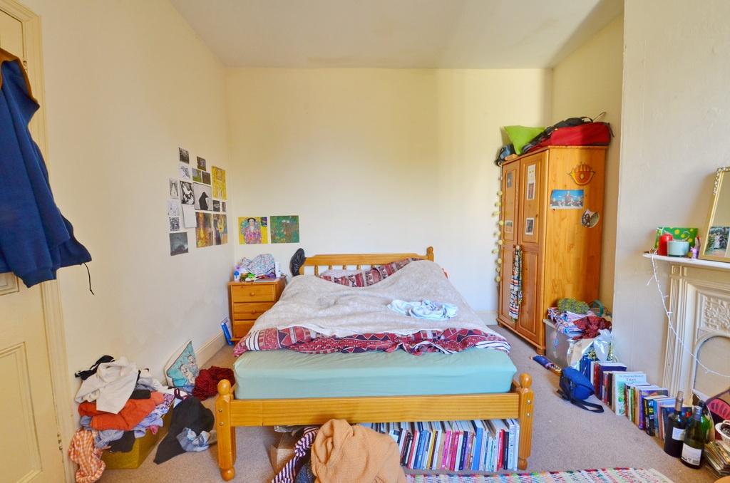 House in Bristol, Pigsty Hill, St Andrew's - More