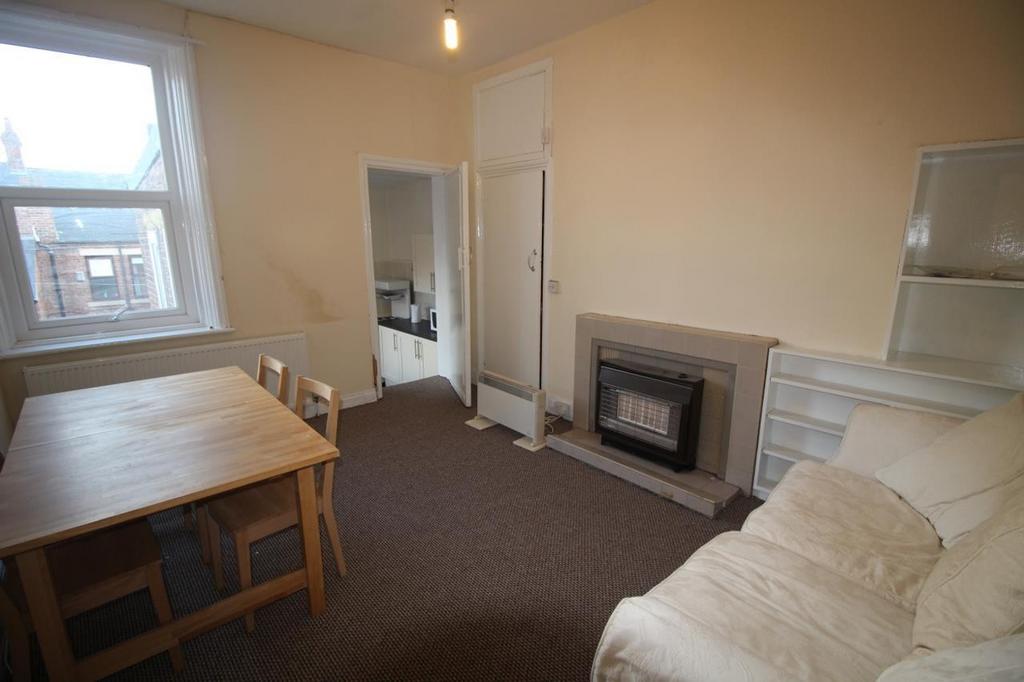 Apartment in Newcastle upon Tyne - View 4
