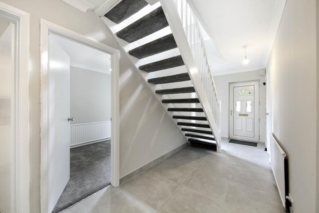 House in Chislehurst - View 2