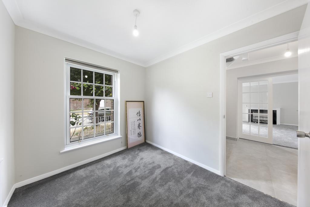 House in Chislehurst - View 4