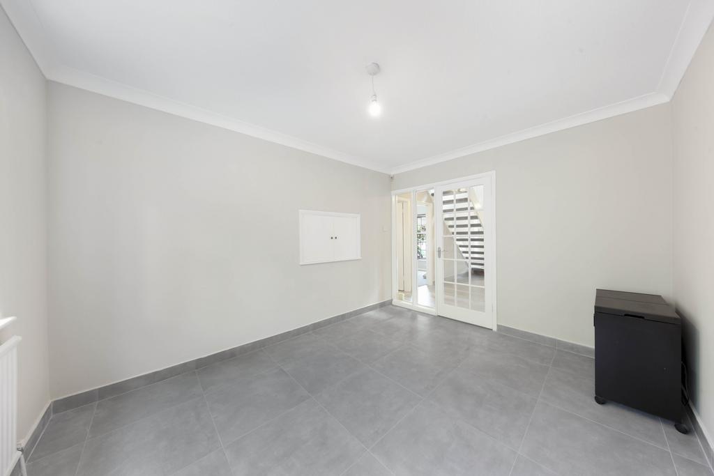 House in Chislehurst - View 5