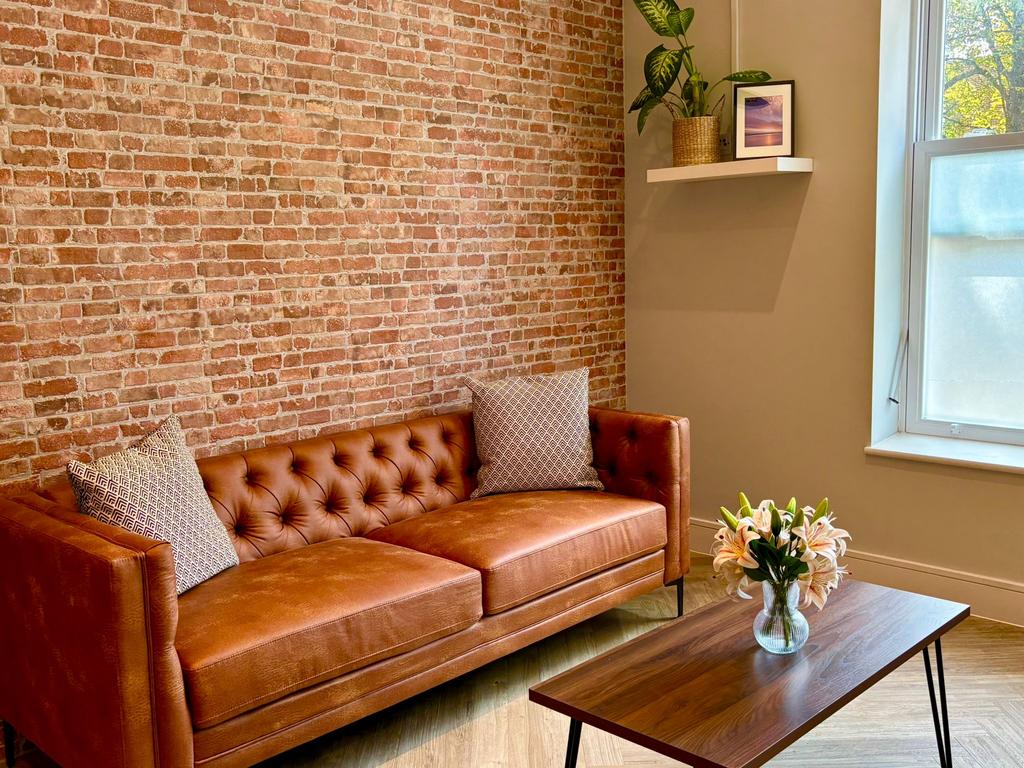 Apartment in Ealing - View 2