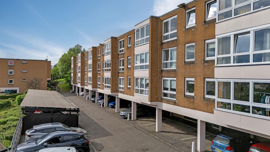 Apartment in Glasgow, Scotstounhill, Jordanhill - View 2