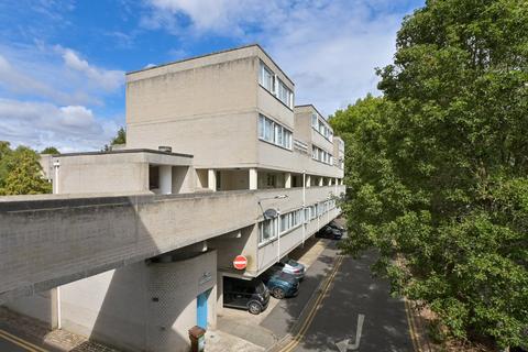 1 bedroom apartment to rent, Mountbatten Square, Windsor, Berkshire, SL4