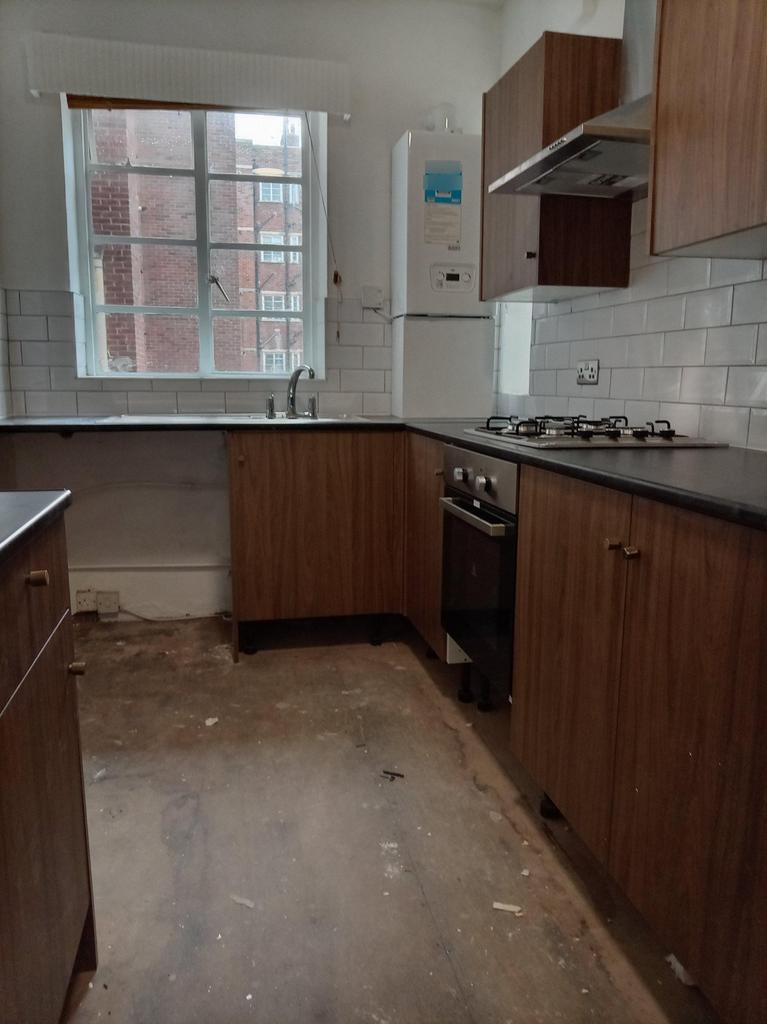 Apartment in Newcastle upon Tyne - View 3