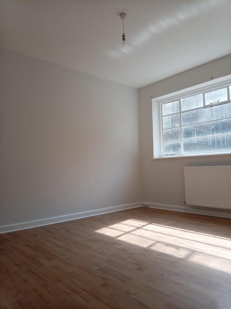 Apartment in Newcastle upon Tyne - View 3