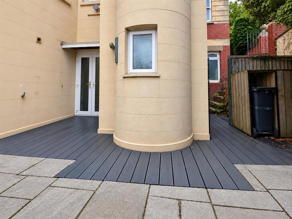 Apartment in Bristol, Ashton Gate - View 3