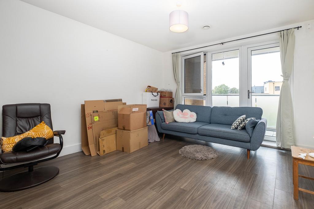 Apartment in Isleworth - View 5