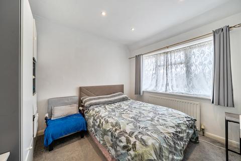 undefined, Thackeray Close, Uxbridge