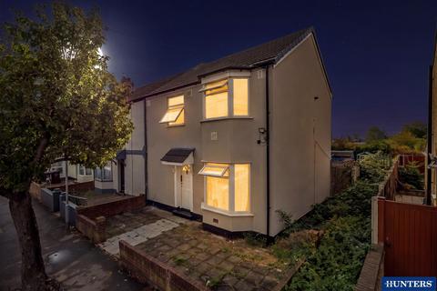 Heath Road, Romford