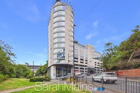 2 bedroom flat for sale, Forth Banks, Quayside, NE1