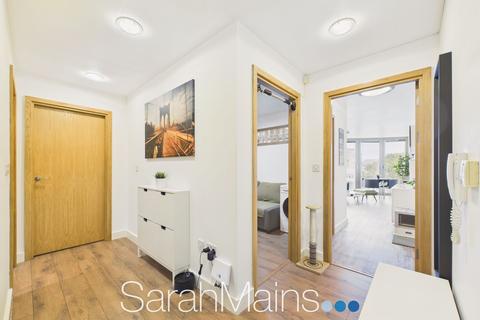2 bedroom flat for sale, Forth Banks, Quayside, NE1