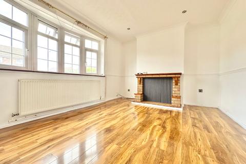 2 bedroom semi-detached house to rent, Blackthorn Drive, Luton, LU2