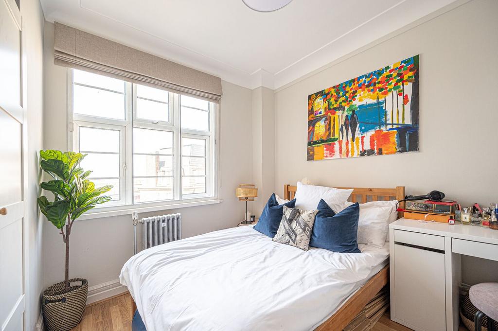 Apartment in London - More