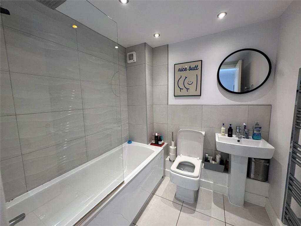 Apartment in West Yorkshire - View 4
