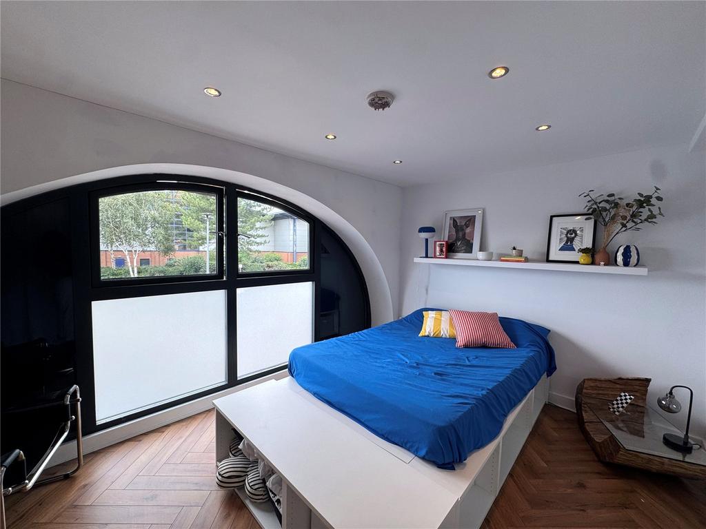 Apartment in West Yorkshire - View 5
