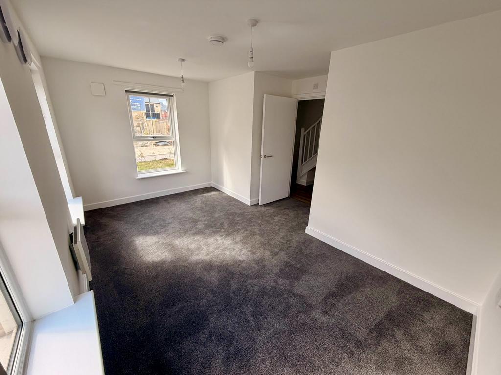 House in LEEDS - View 4