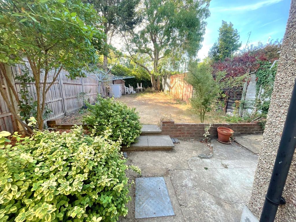 Apartment in Wimbledon - View 4
