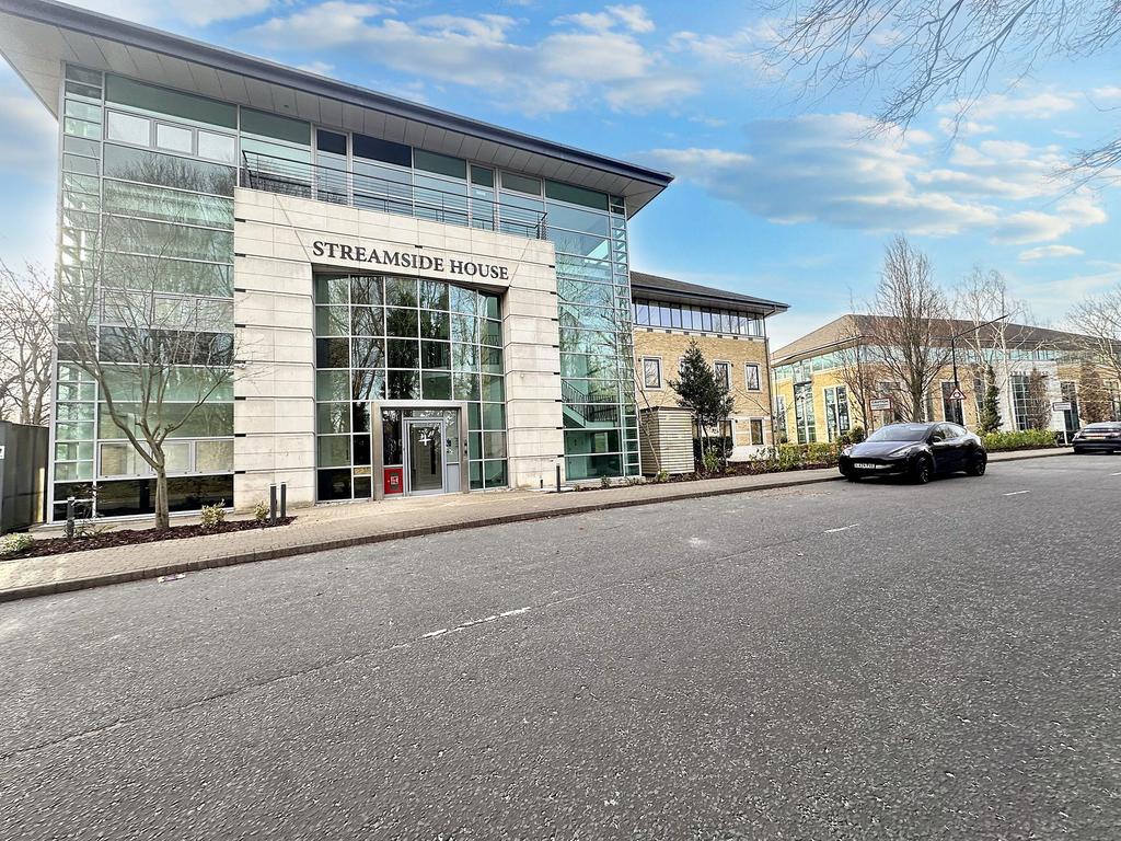Apartment in Greater London - View 5