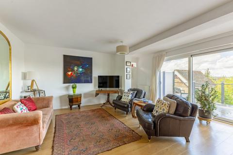 4 bedroom detached house for sale, Hillary Road, Farnham, Surrey, GU9