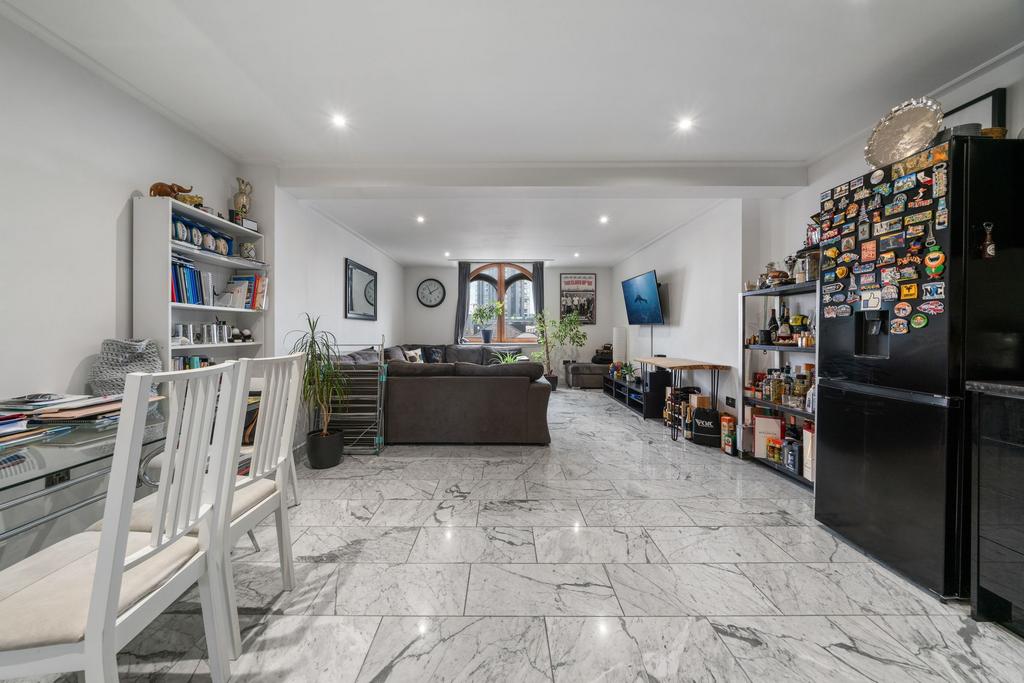 Apartment in London, St Luke's, Finsbury - View 4