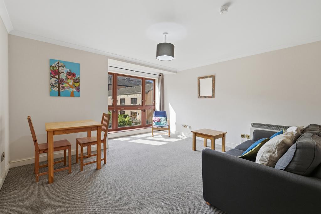 Apartment in Glasgow - View 2