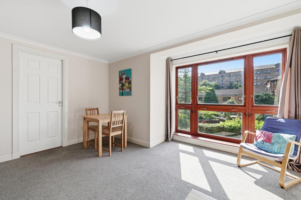 Apartment in Glasgow - View 3
