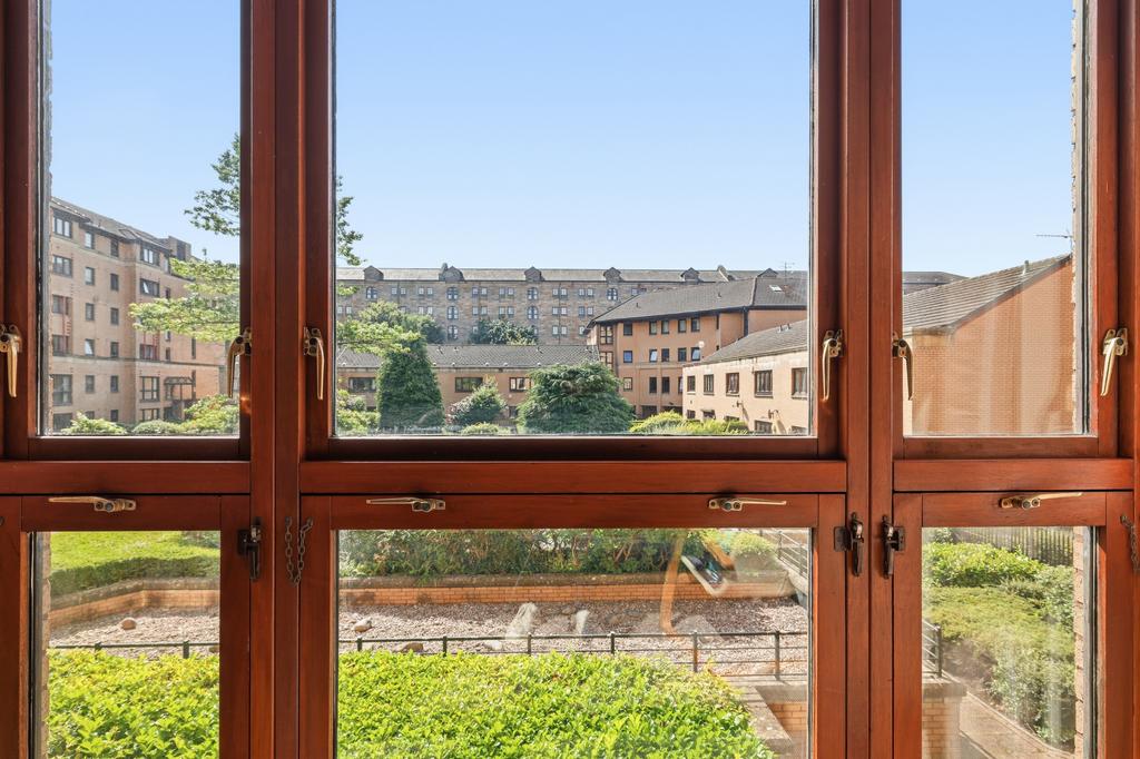 Apartment in Glasgow - View 4