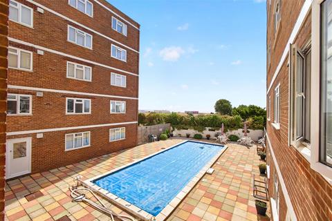 3 bedroom apartment for sale, Ward Court, Hayling Island PO11