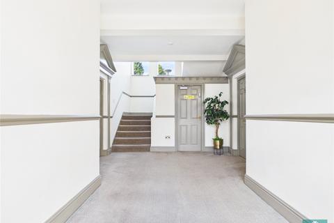 2 bedroom apartment for sale, Hawthorn , Flat 8, Arncliffe Rise OL4