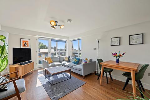 Queens Drive, London, N4