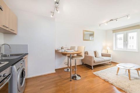 1 bedroom flat for sale, Brewhouse Lane, London, SW15