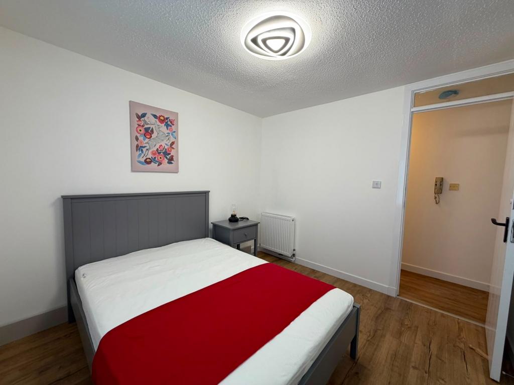 Apartment in Edinburgh - View 3