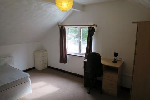 3 bedroom flat to rent, Cowley Road