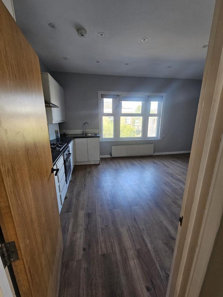 Apartment in SW18 - View 4