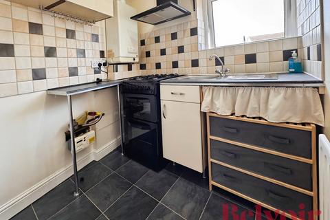 1 bedroom flat to rent, High Street, Newchapel, ST7