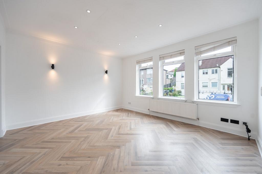 Apartment in Giffnock, Merrylee Park - View 2