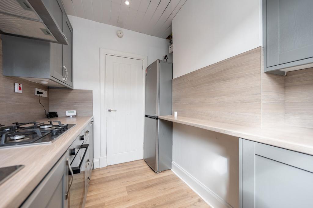 Apartment in Giffnock, Merrylee Park - View 5