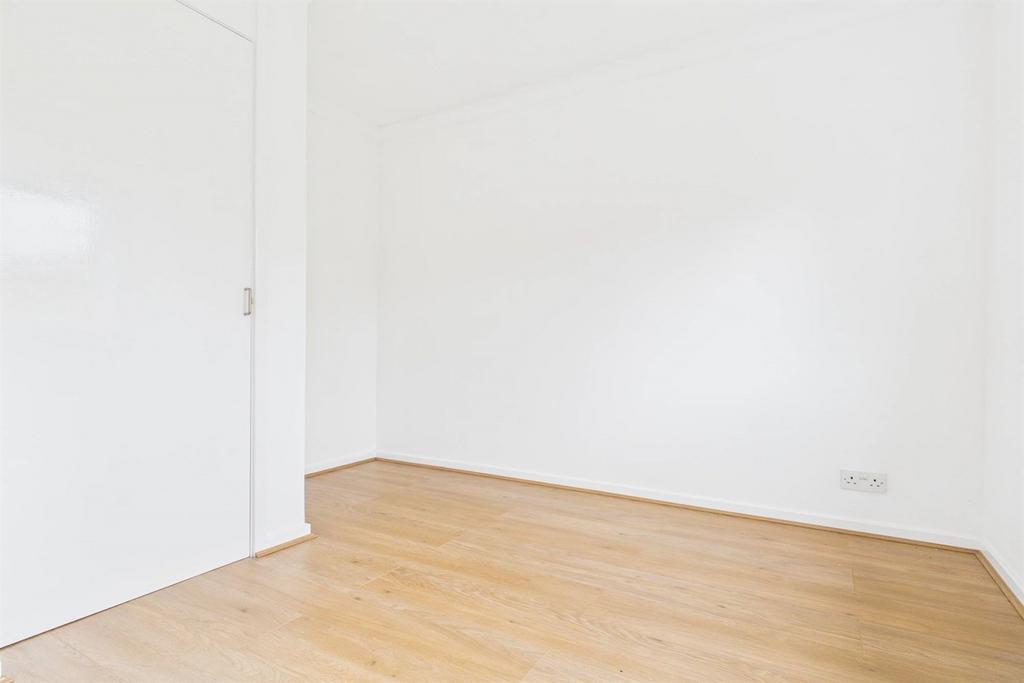 Apartment in Newcastle upon Tyne, Kingston Park, Kenton - View 5