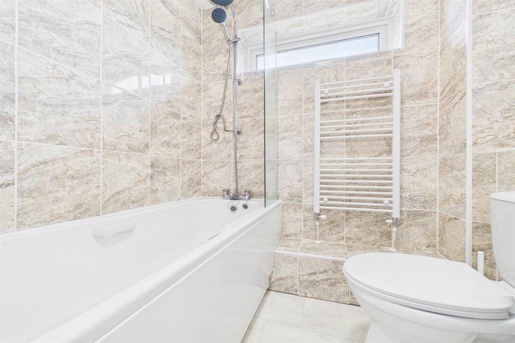 Apartment in Newcastle upon Tyne, Kingston Park, Kenton - More