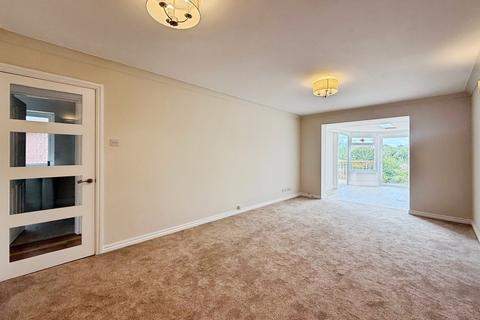 3 bedroom bungalow for sale, Old Wokingham Road, Crowthorne, Berkshire